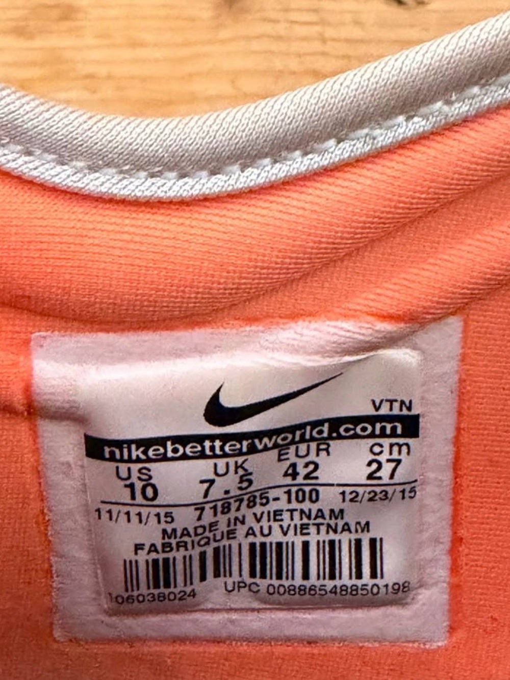 Ladies Dress Subcategory Classification - Picture 3 of 3